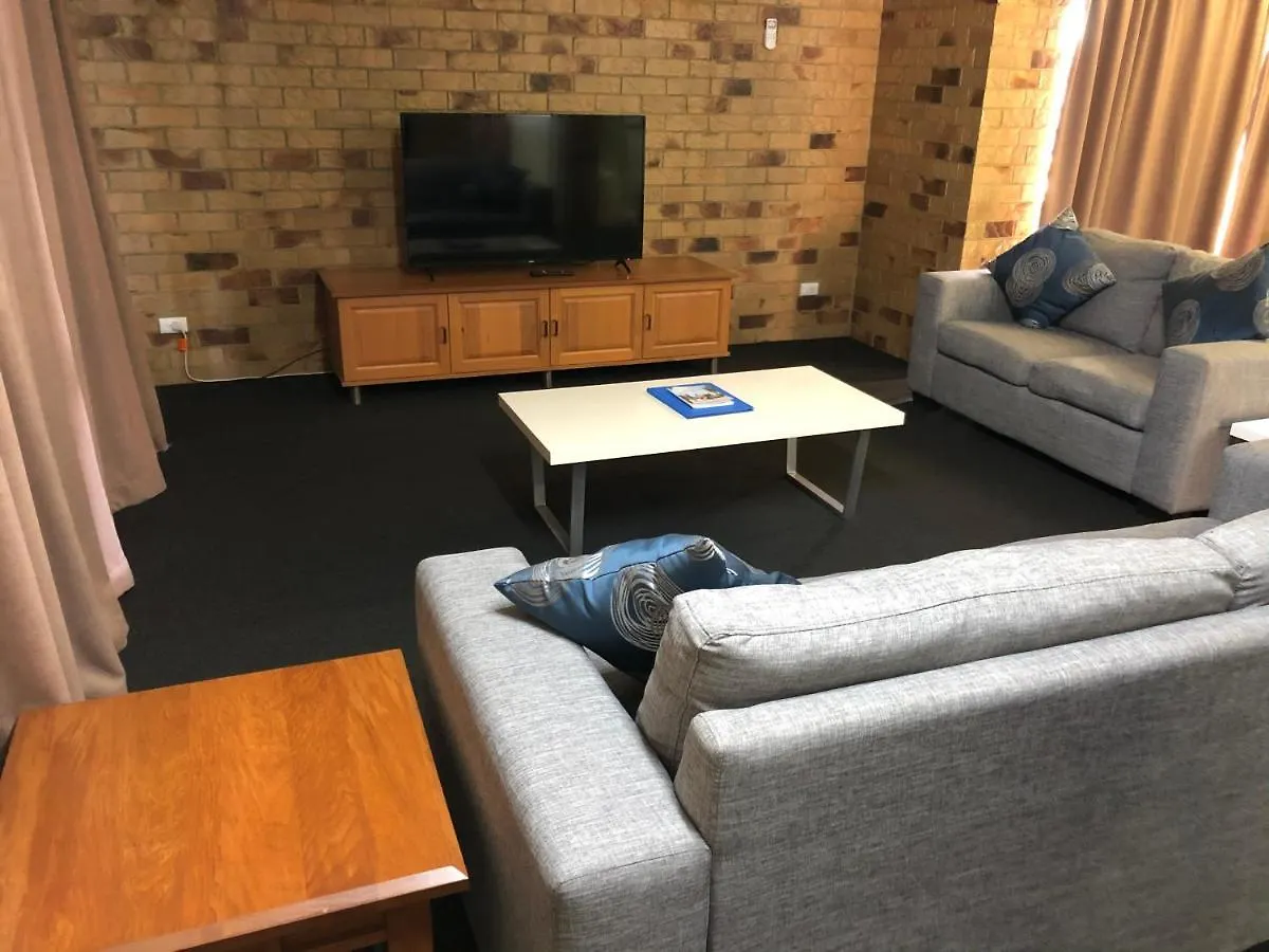 Bribie Waterways Motel Bongaree