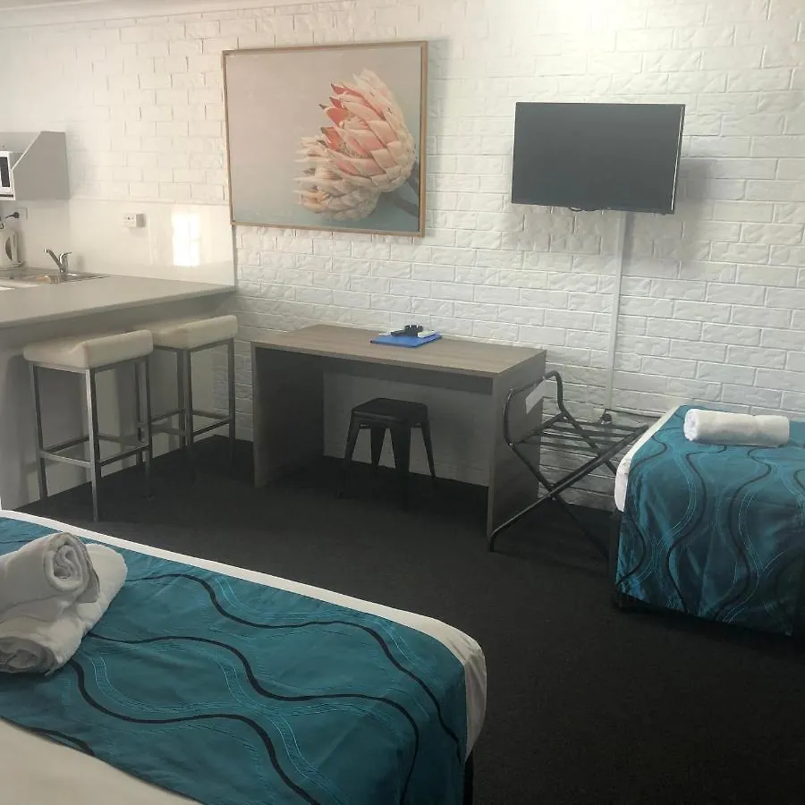 Bribie Waterways Motel Bongaree