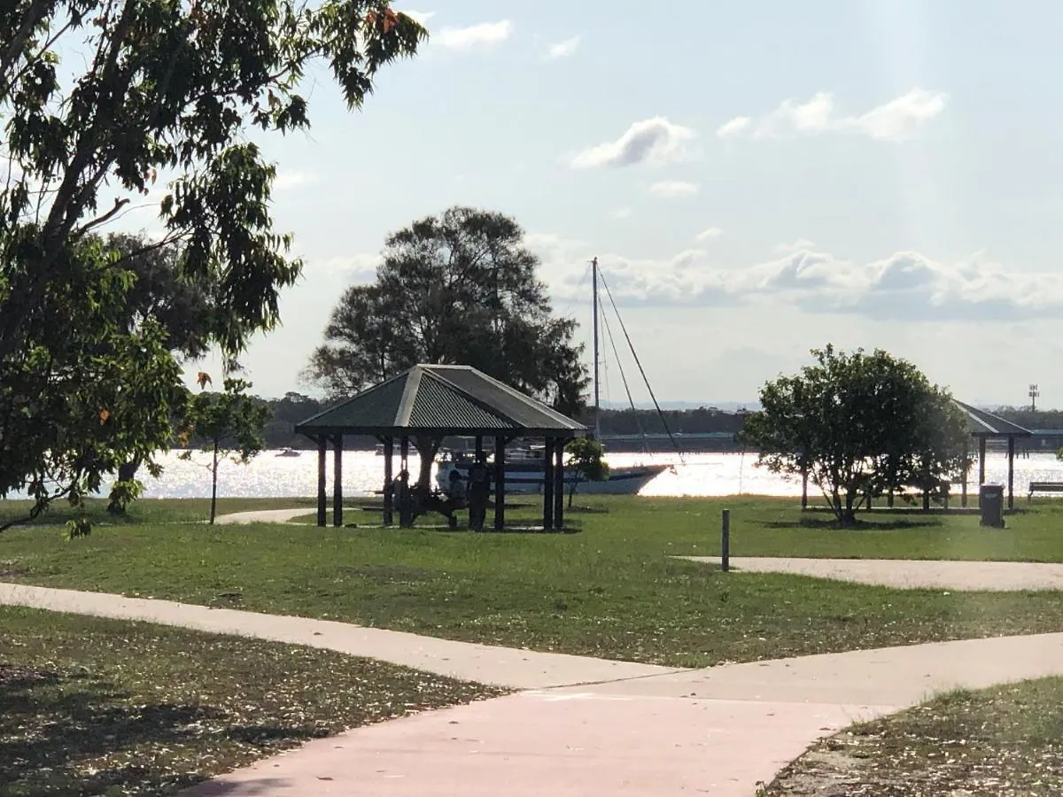 Bribie Waterways Motel Bongaree