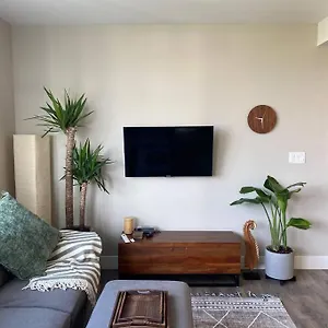 https://lovely-1-bedroom-condo-with-free-parking-onsite.richmond-hotels.com